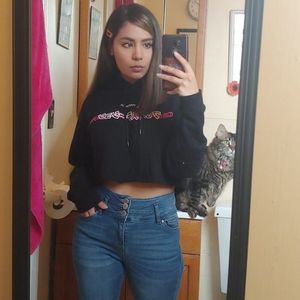 Meet your Posher, Bibi